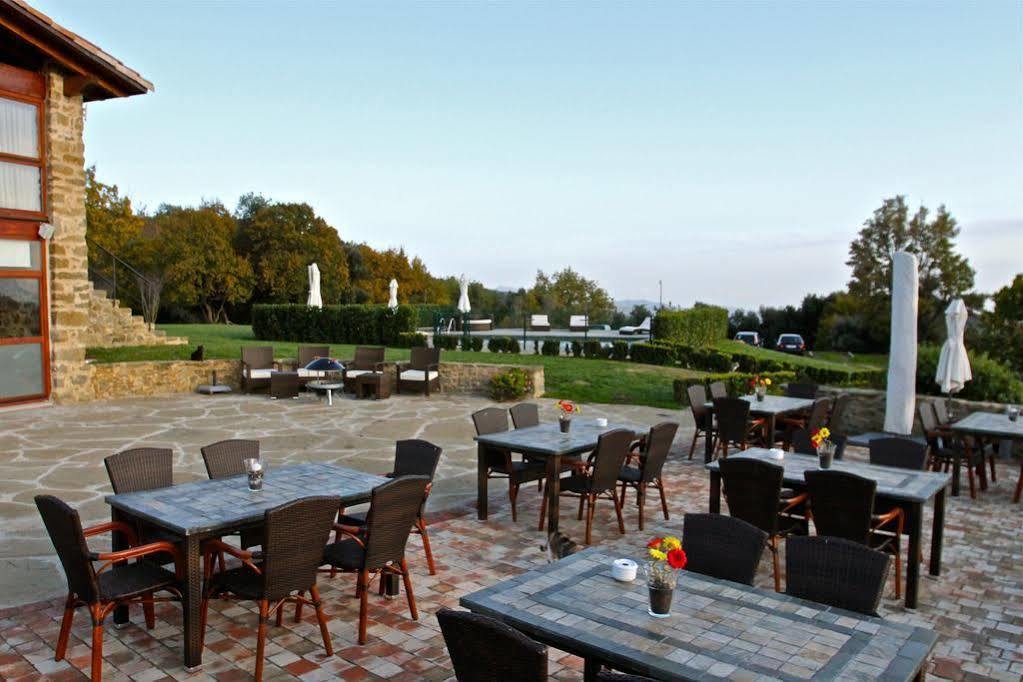Hotel Restaurante El Ventos Sant Felíu de Pallarols Eksteriør billede