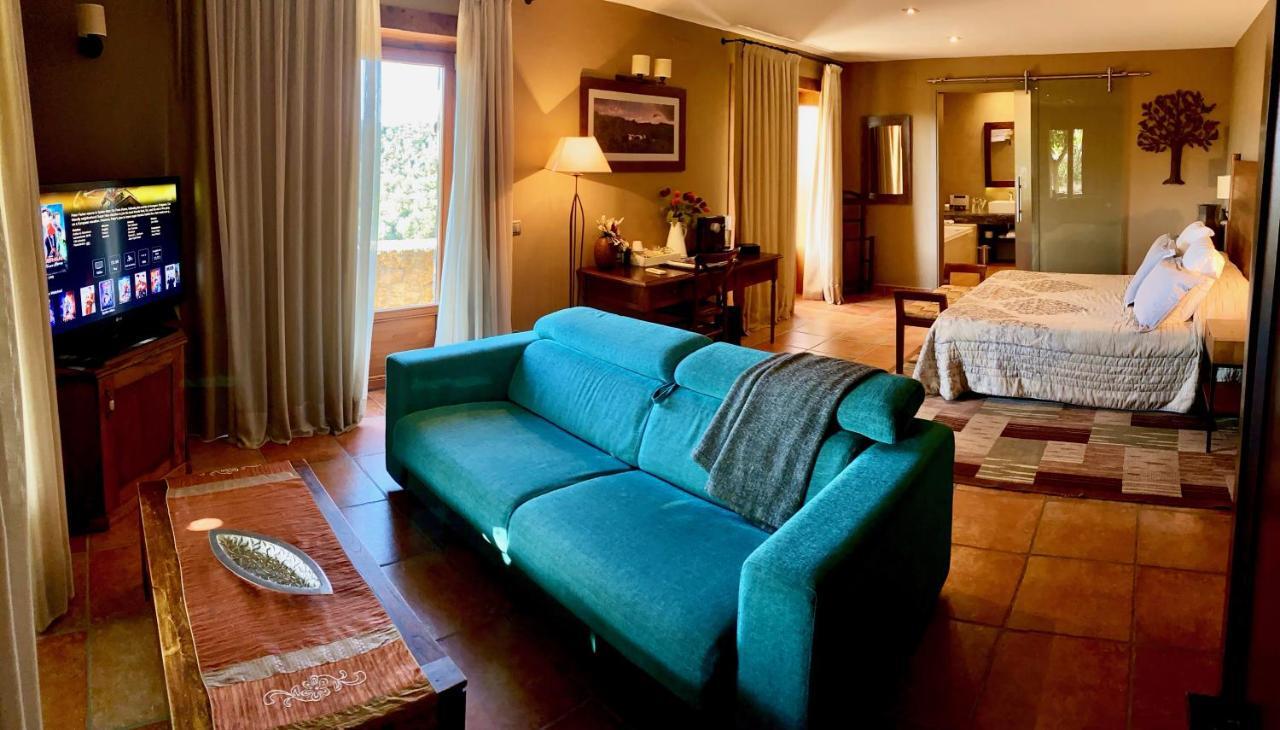 Hotel Restaurante El Ventos Sant Felíu de Pallarols Eksteriør billede