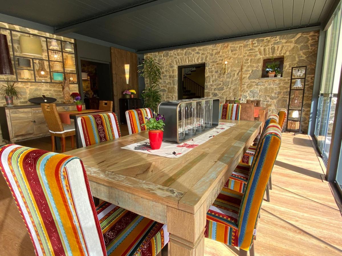 Hotel Restaurante El Ventos Sant Felíu de Pallarols Eksteriør billede