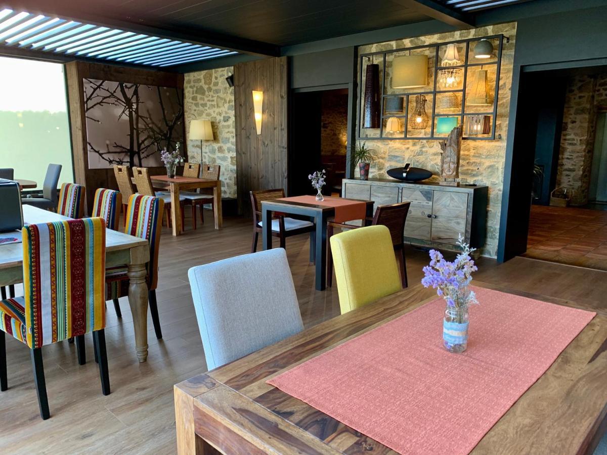 Hotel Restaurante El Ventos Sant Felíu de Pallarols Eksteriør billede