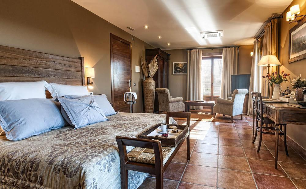 Hotel Restaurante El Ventos Sant Felíu de Pallarols Eksteriør billede
